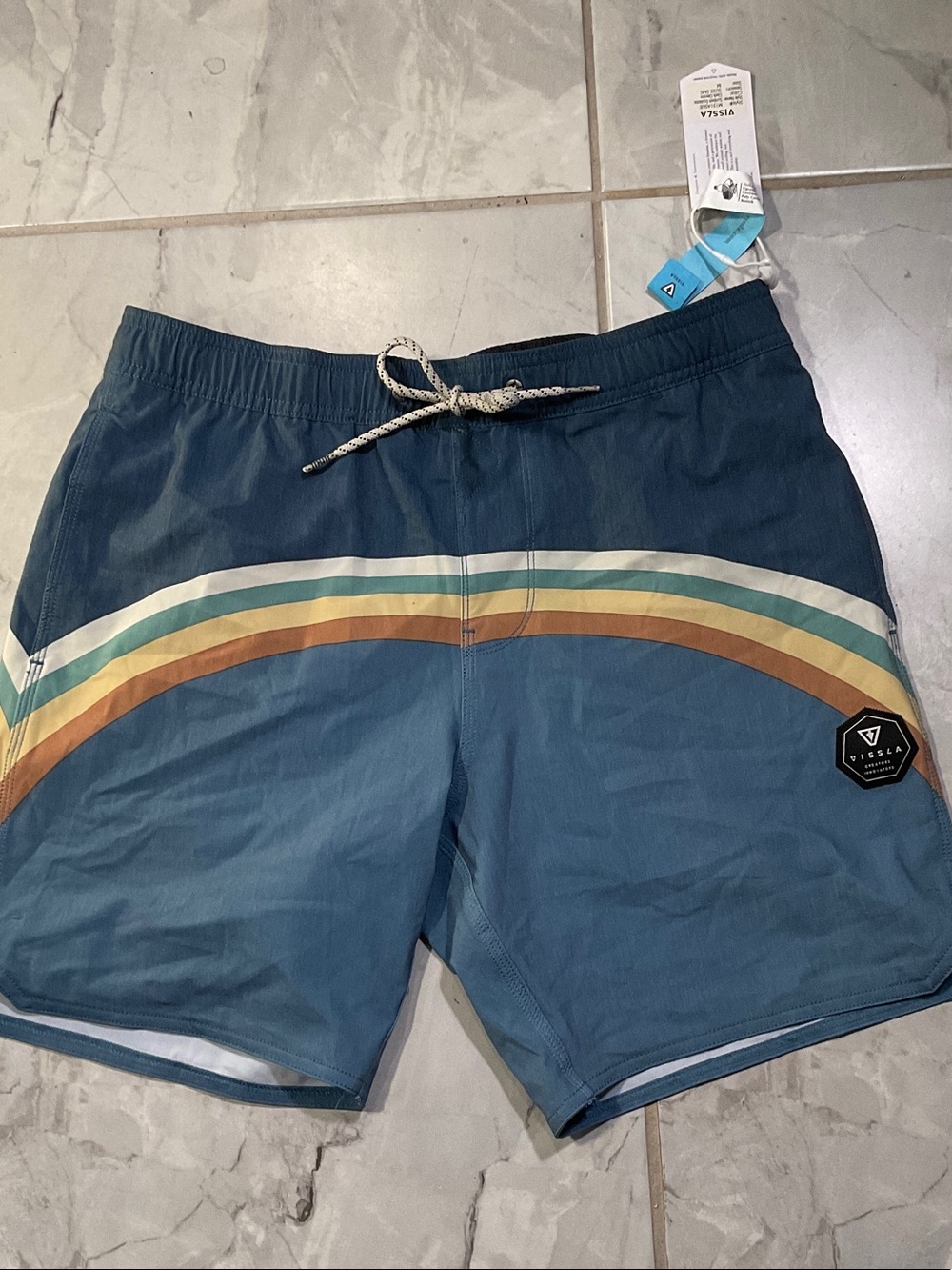 VISSLA Blue Swim Shorts Retro Rainbow Stripes Sunbelt Ecolastic medium NWT